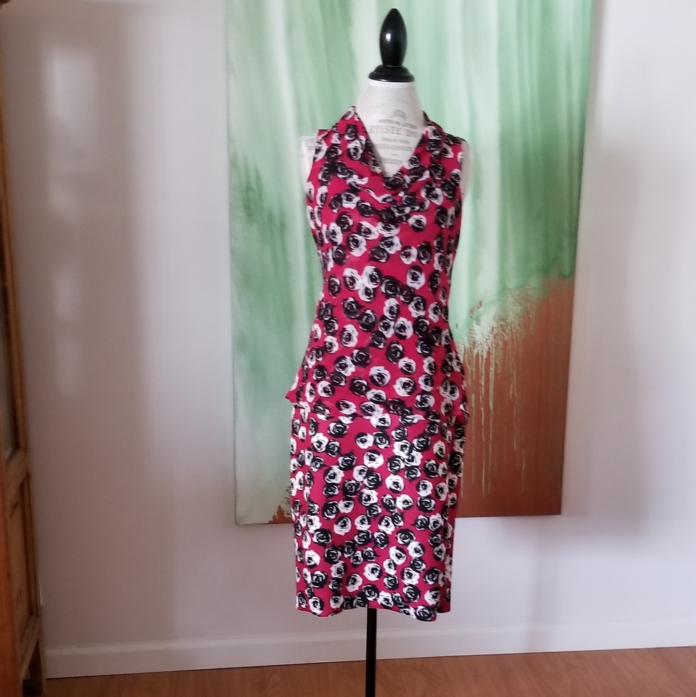 Red floral patterned pencil skirt